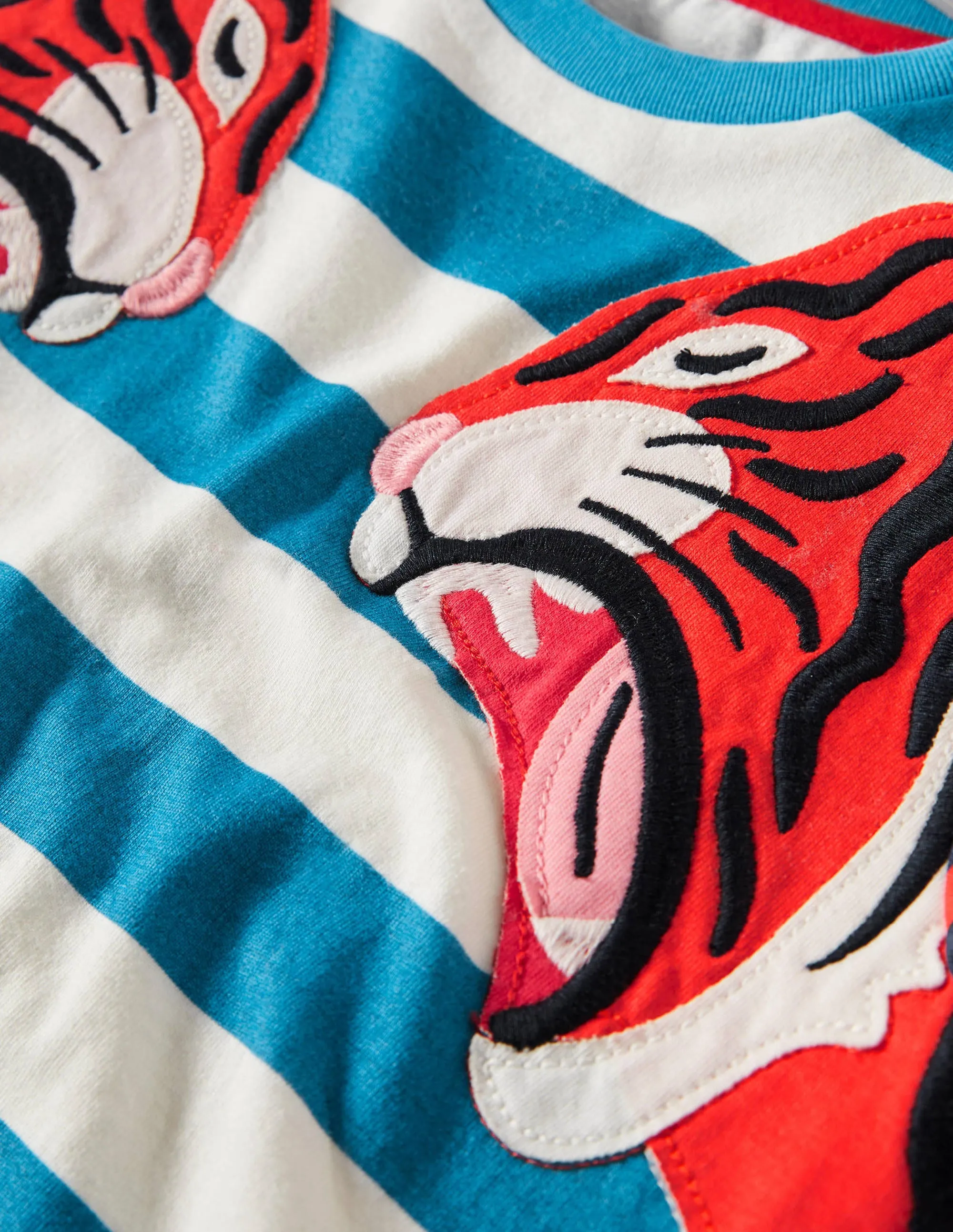 Big Cat Appliqué T-shirt-Moroccan Blue Tigers